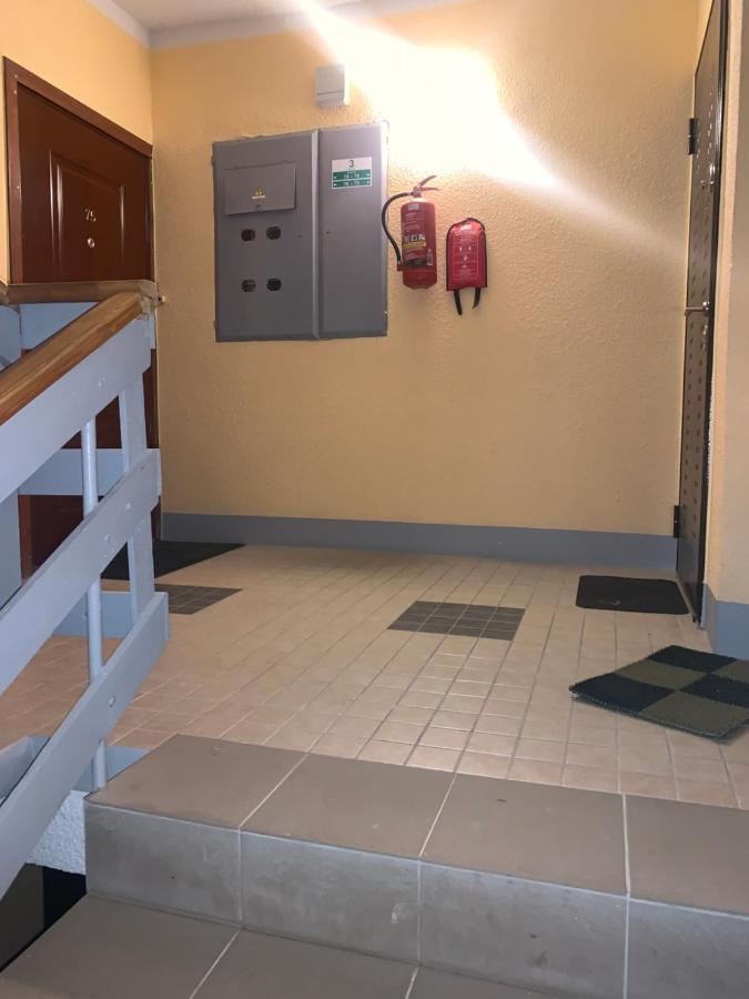 K76 - Very Nice 2-Bedrooms Apartment -2 Big Beds-1 Single Bed Тарту Екстериор снимка